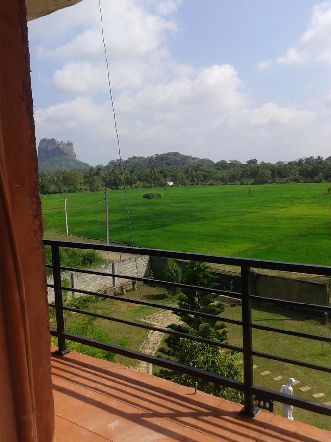 Sigiriya Water Guest & View Point Restaurant Hotel Buitenkant foto