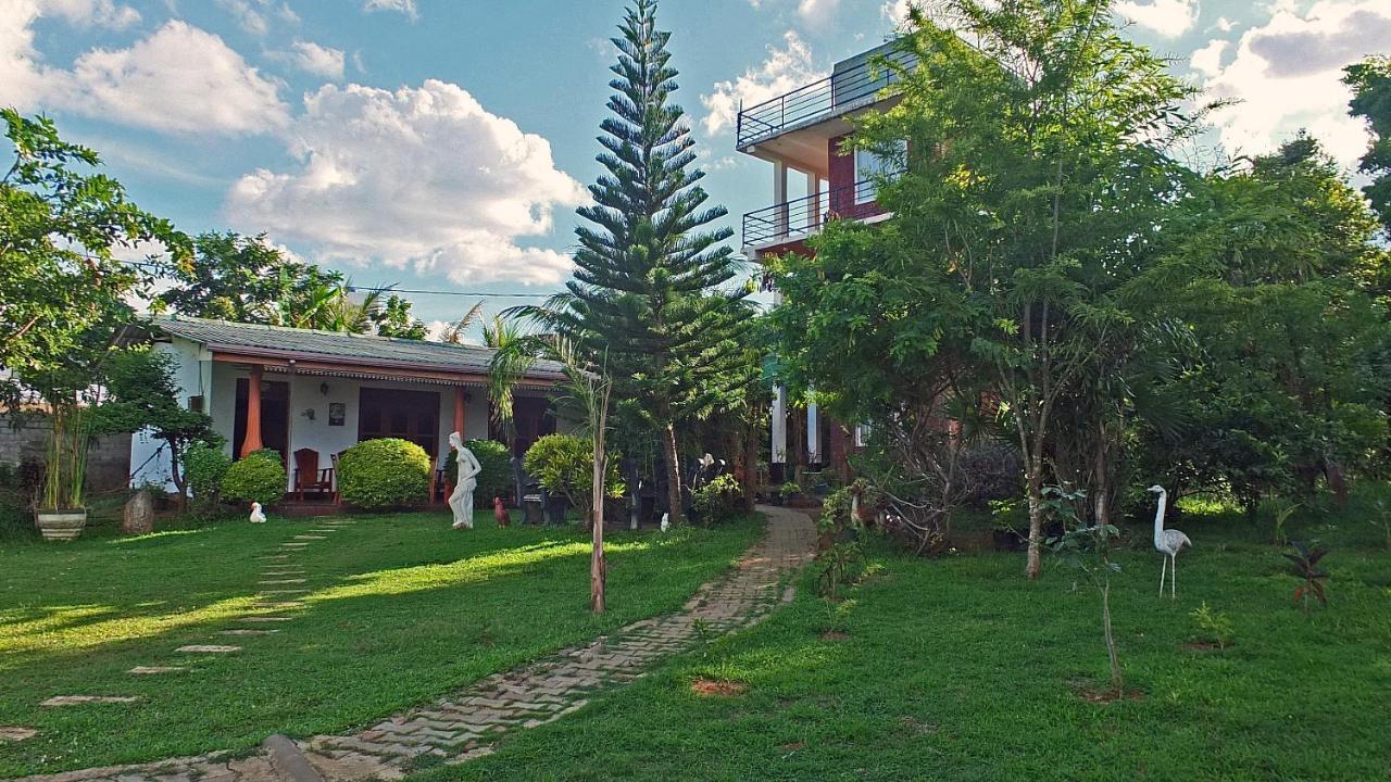 Sigiriya Water Guest & View Point Restaurant Hotel Buitenkant foto